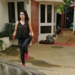 Iswarya Menon Instagram - Graduating from a 20kg tyre to a 80kg tyre! 💪 I definitely feel stronger .. 😈💪( that’s @roopa9179 ‘s Voice in the background 😁) thanks Anant & J for always pushing me ❤️ #workthatcore #whenworkoutsarefun #fitfabcurvy #fitnessfirst #strongisthenewsexy