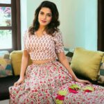 Iswarya Menon Instagram – Where would you be , if you stopped letting your mind talk over your heart?!
Somewhere different, I bet. ❤️
On camera : @prachuprashanth