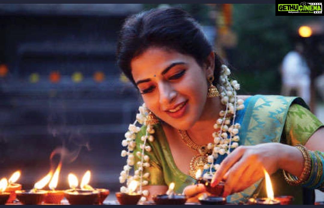 Iswarya Menon Instagram - #tamizhpadam2point0 #wewillsurpriseyou #justwaitforit 😏❤️