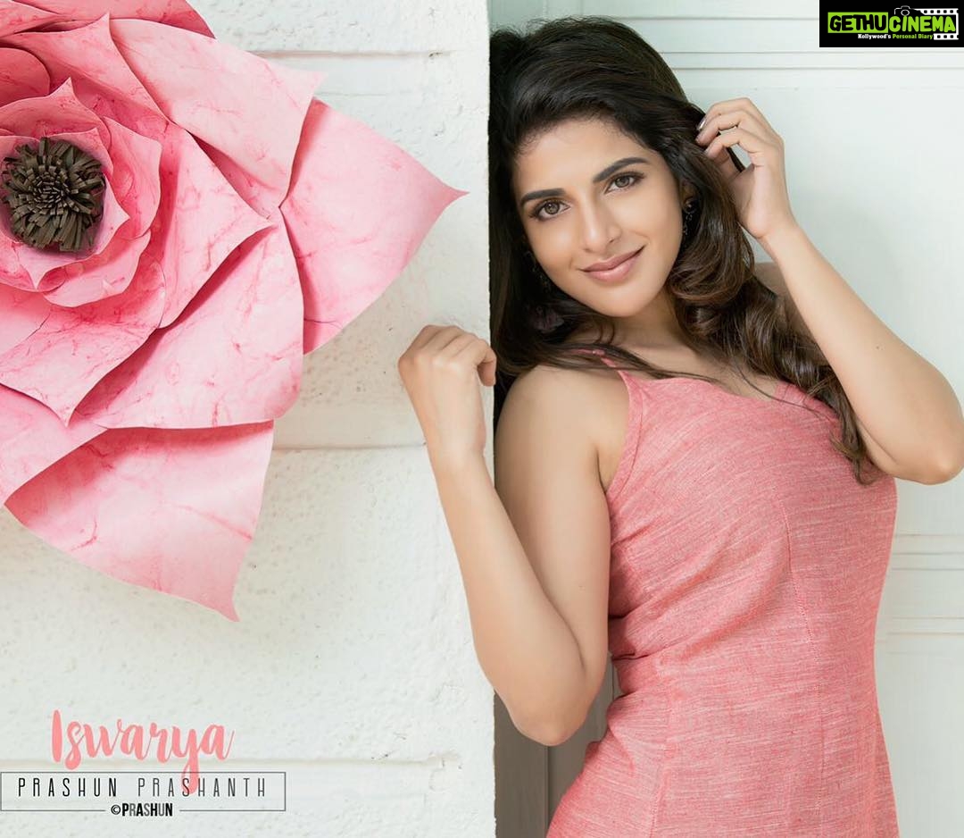 Iswarya Menon Instagram - Another one from the series ❤️ On lens : @prachuprashanth