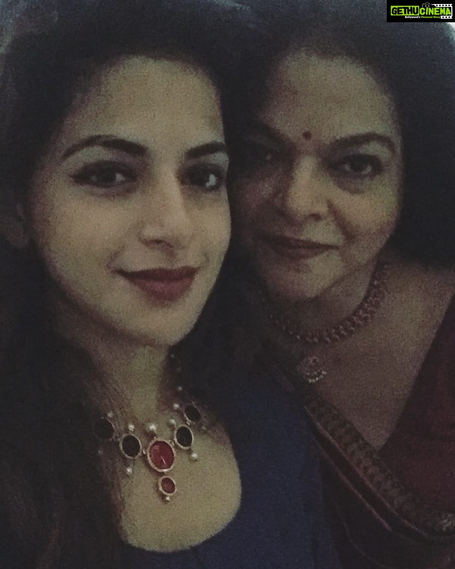Iswarya Menon Instagram - Mom daughter duo 😀❤️