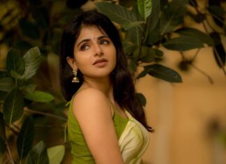 Iswarya Menon Instagram - 💚🤍 . . . 📷 @camerasenthil 👗 @yoshnasbyela MUA @jayamukesh