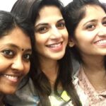 Iswarya Menon Instagram - A long awaited reunion ❤️ I love these two to bits 😘 #besties #lifelines #friendswhoarefamily 💞@snehasadasivan @manisha_peekaboo