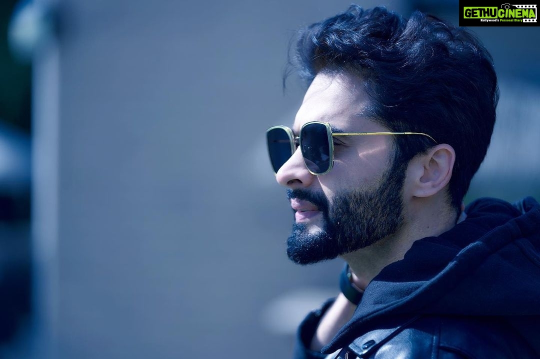 Jackky Bhagnani Instagram - Thankful and grateful! ❤️😇✨ #2021