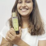 Jacqueline Fernandas Instagram - @manaayurvedam Mana Ayurvedam formulated this ''ANCIENT AYURVEDA TRADITIONAL HAIR OIL'' with a single-minded focus: fighting hair-fall and promoting hair growth. This Hair Oil is infused with 100% pure cold pressed black sesame (til) oil. It has been formulated with Bhringaraj, Amla, Hibiscus Flower, Indigo, Aloe vera and other 18 valuable ingredients, these potent ingredients helps stimulate hair growth , promote hair health, luster, and strength for your hair. It also helps improve the texture and volume of hair as well as prevents graying and split ends. YOUR ULTIMATE DEFENSE AGAINST HAIRFALL AND BREAKAGE " NOW PROVEN! UPTO 96% LESS HAIR FALL* UPTO 20X STRONGER HAIR" Click on the link and Shop now .. https://manaayurvedam.com/collections/hair/products/ancient-ayurveda-traditional-hair-oil-1?variant=39378154717218 210 ml Order Online at; www.ManaAyurvedam.com Or call for order :📞 81 21 31 11 11