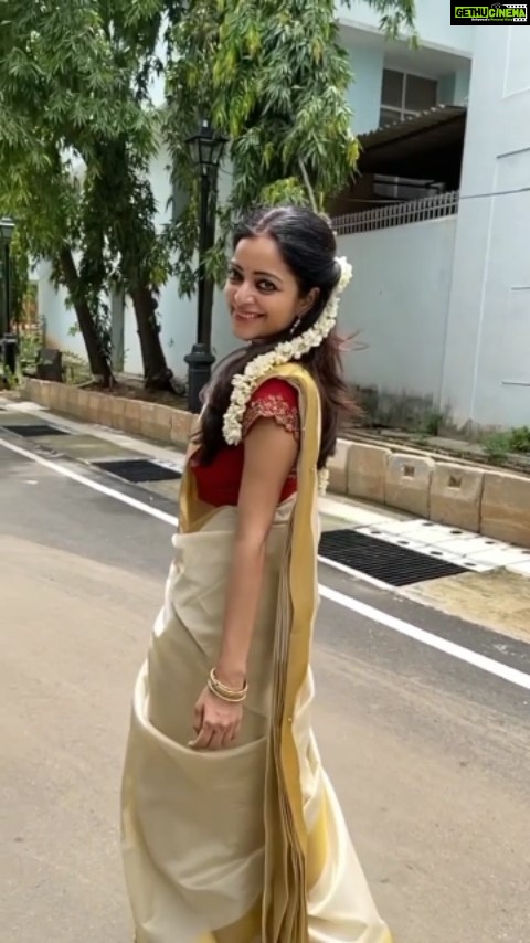 Janani Iyer Instagram - Happy Onam🌼 . . . #jananiiyer #janani #jananihere #onam #happyonam #kerala #keralaonam #onamfestival #instagram #instagramreels #reels #reelstamil #reelsinstagram #biggboss2 #biggbossjanani #biggboss #biggbosstamil #vijaytelevision #reelsmalayalam #trending #happyonam🌼 #vijaytv_stars #saturday #festival #diwali #instadaily #dailyreels #hotreels