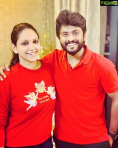 Joy Crizildaa Instagram - #quarantinelife going through phone gallery and realised how much this person means to me 💝 through all the good and bad times you have been with me 💞 I want you to know I don't need a large group of friends when I have one that constantly reminds me that he is there for me in every way  possible 🙏 nobody could ever compare to you 
A best friend is not seeing them all the time and still being so close
feeling like you always have someone in my corner and hope to never lose that 🙏

And I hope you know I would do anything for you Mera Natpu @loguoffl without even hesitating, while life takes us through our own path I hope you know I will always be there for you natpu 👍 
Thank you for showing me the most sincere support and unconditional love 🙏🙏 I couldn't thank u enough for the countless amount of times that u have stuck by me when I needed you 
You're the first to fight for the people you care about 💝

Thank u for always understanding me 🙏🙏🙏
Thank u for valuing me 🙏🙏🙏
You never took me for granted 🙏

If I ever hurt you forgive me natpu 🙏 @loguoffl

#meranatpu #bestfriend #friendsforlife❤️ #yougotmyback #yearsoffriendship @loguoffl 💝
P.s @athulyaofficial now u don't fight with me that I didnt write anything about you baby girl 😜 next write up is for you 💞

Make use of this quarantine time and express ur feelings to ur loved ones / friends / families 🙏🙏
#stayhome #staysafe