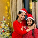 Joy Crizildaa Instagram - Friends Like Family ❤️ @fredrickjj #Rajasekar sir @saindhavi_prakash @athulyaofficial @loguoffl ❤️ #xmasseason #festivemode #december #favouritetimeofyear
