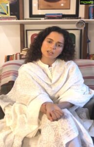 Kangana Ranaut Instagram - would like your attention. This is important. Listen up!