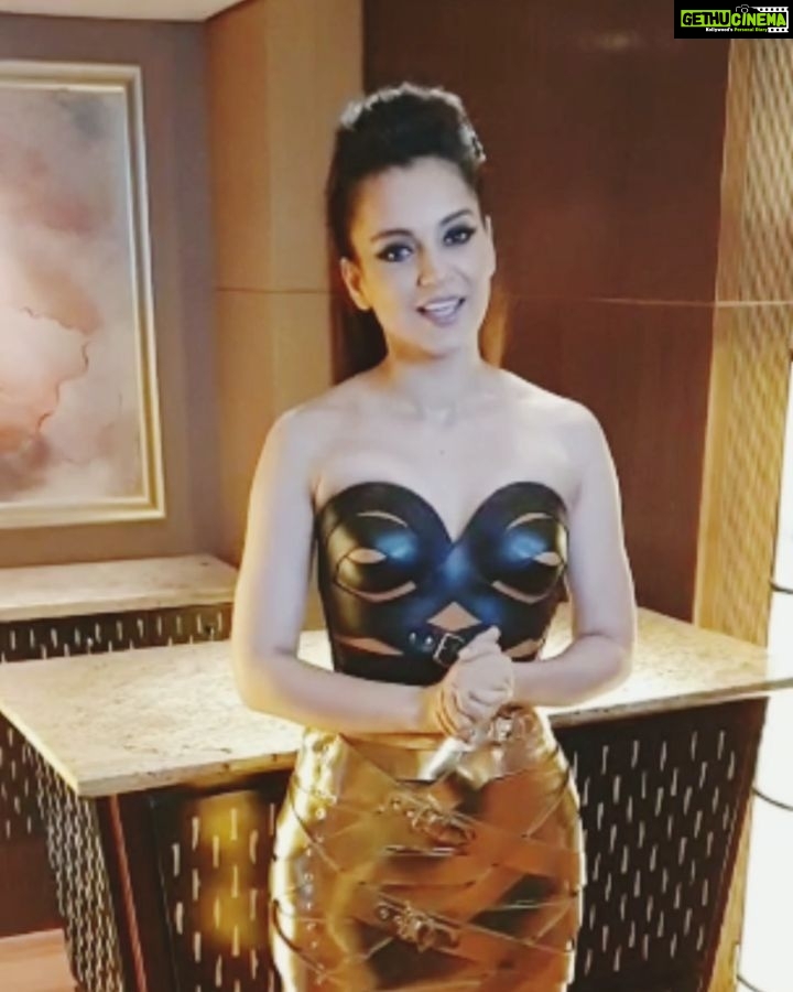Kangana Ranaut Instagram - Unfortunately, @rajkummar_rao couldn't make it to the trailer launch today. And here's what #KanganaRanaut feels about it. Like we always say guys, #TrustNoOne 😛😛😛😛😝