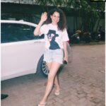 Kangana Ranaut Instagram – Queen #Kangana spotted at the dubbing of #mentalhaikya. What do you guys think about the off-duty look? 👄👄👄