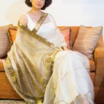 Kangana Ranaut Instagram - SAVAGE IN A SARI 👄🔥 . . #kanganaranaut spotted in Delhi for PM @narendramodi Ji's swearing-in ceremony 🇮🇳 . . Sari : @raw_mango Jewellery: @amrapalijewels Styled by : @stylebyami @shnoy09 Hair : Haseena Shaikh Make up : @chettiaralbert Heels : @louboutinworld