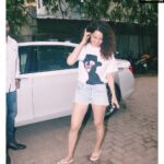 Kangana Ranaut Instagram – Queen #Kangana spotted at the dubbing of #mentalhaikya. What do you guys think about the off-duty look? 👄👄👄