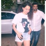 Kangana Ranaut Instagram – Queen #Kangana spotted at the dubbing of #mentalhaikya. What do you guys think about the off-duty look? 👄👄👄