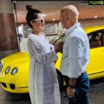 Kangana Ranaut Instagram - "It's a pleasure to meet like minded people who understand the art and are able to match the wavelength. Meeting @anupampkher ji is the same feeling, always makes my day!" - #KanganaRanaut . . . . #Repost ・・・ Always a pleasure to meet one and only and my favourite #KanganaRanaut. 😍😊