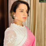 Kangana Ranaut Instagram - This morning wrapped Moradabad schedule of #Tejas and landed in Lucknow… All set to meet Honourable Chief Minister of Uttar Pradesh… Shri Yogi Adityanath ji… Thank you @chettiaralbert @hairbyhaseena for helping me get ready… @rizwan.syed04 for assistance And special thanks to my Manipuri designer friend @robertnaoremstudio for this gorgeous weave 💖💗💐💞💓