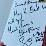 Kangana Ranaut Instagram - Enchanted…. Thank you @sadhguru ji 🙏 Go grab your copy of #eternalechoes and be blissed out …. @penguinbooks Thank you for Eternal Echoes ❤️