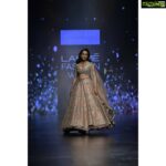 Kangana Ranaut Instagram - Hold your Hearts! #KanganaRanaut Scorching the ramp for Anushree Reddy at #LakmeFashionWeek2019 #LFWSR19 Styled by @stylebyami #KanganaRanaut