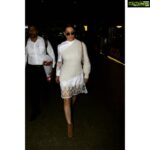 Kangana Ranaut Instagram - She strides in with confidence, she rules with exception. Outfit - @burberry Shoes - @jimmychoo Bag - @ladydiorcollection by @dior #airportdiaries✈️ #Airportfashion #afterhours #travelgram