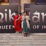 Kangana Ranaut Instagram - Her beauty has a language of her own. #KanganaRanaut at the #Bharatyerehnachahiye song launch from @Manikarnikafilm #Manikarnika Necklace - Mam's on Antique Dress - @GoodEarthIndia Vintage cashier shawl @goodearthindia Mojari - @FizzyGoblet Hair - @shaikhhaseena33 Make Up - @albert_chettiar