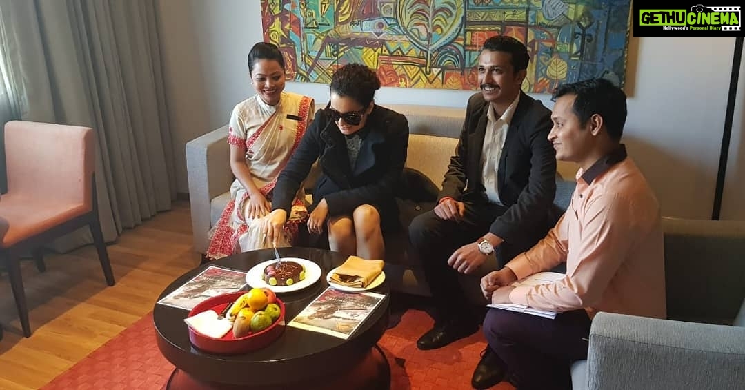 Kangana Ranaut Instagram - Thank you @vivantabytajguwahati for this warm welcome to #KanganaRanaut . Vivanta By Taj, Guwahati