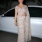 Kangana Ranaut Instagram - No one carries sari with such panache as #KanganaRanaut.