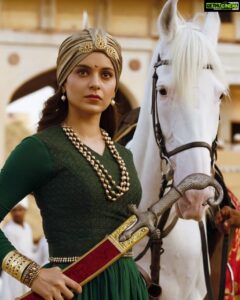 Kangana Ranaut Instagram - Manikarnika will make India Proud! #Manikarnika #KanganaRanaut #ManikarnikaTheQueenOfJhansi #bollywood #ManikarnikaTrailer #RaniLaxmiBai