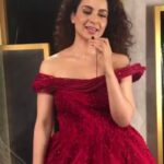 Kangana Ranaut Instagram - Quintessential bollywood fashionista #KanganaRanaut has a message to give as she gets ready to be a showstopper for @gauravguptaofficial at #blenderspridefashiontour2018 . #MyExpressionMyPride #MyStyleMyPride #Fashion