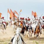 Kangana Ranaut Instagram - #KanganaRanaut & Action director #NickPowell ensured that they used artillery that were prevalent in 19th century Staying true to Rani Laxmibai's weapons of choice, Ranaut - apart from sword fighting - used caplock pistols (a small one-shot handgun) & Brown Bess cavalry carbine "Rifles were new for people at that time; only a few used them.While the British army used Enfield rifles,Rani Laxmibai preferred swords.I was fascinated with the 150-year-old weapons we used in the film.I also had to carry a shield that weighed about 5kg #ManikarnikaTheQueenOfJhansi #Manikarnikatraileron18Dec #Manikarnika @neeta_lulla @zeestudiosofficial @kamaljain_thekj