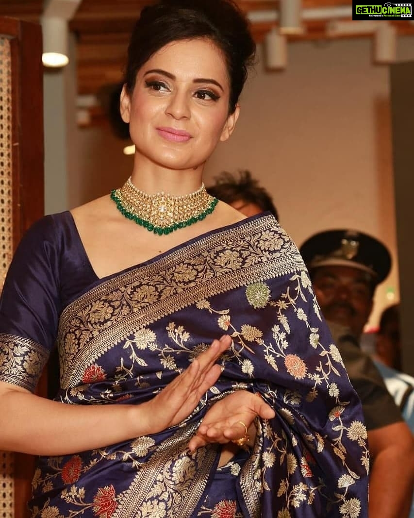 Kangana Ranaut Instagram - #KanganaRanaut is elegance redefined as she graces the @taneira_sarees store inauguration in Delhi. #taneiraindelhi #mytaneira #queen #ethnic #sareelove