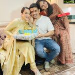 Kangana Ranaut Instagram - Rakshabandhan celebrations at Tejas shoot…. You can be the most powerful woman yet love your brother for being protective, sincere and supportive. You might have everything and yet look forward to open Rakhi presents your Bhaiya and Bhabhi bought you from their hard earned money…. It’s does not make you any less a feminist…. 🥰🥰🥰 Rakshabandhan ki shubhkamnaen 🥰🙏🙏