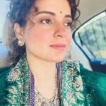 Kangana Ranaut Instagram – Beautiful day driving from Delhi to Mathura …. For Krishna janmbhumi darshan… what a fortunate day ❤️