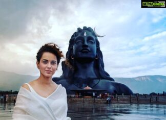 Kangana Ranaut Instagram - On this auspicious occasion of #internationalyogaday I want to thank and remember the one and only Guru of all Gurus, the first Yogi, the celestial being who was called Yakshroopa which also means an alien who came from else where on this planet to give humanity the gift of knowledge. That yogi who gave us the gift of Yoga was called the Aadiyogi means the very first yogi…. Also known as Lord Shiva. He does not get enough credit for his contributions to humanity even though he continues to prevail among us through his many gifts like Yoga. I bow down to him and thank him for giving us the gift of Yoga through Sapt (Seven ) Rishis…. #internationalyogaday Om Namah Shivaya