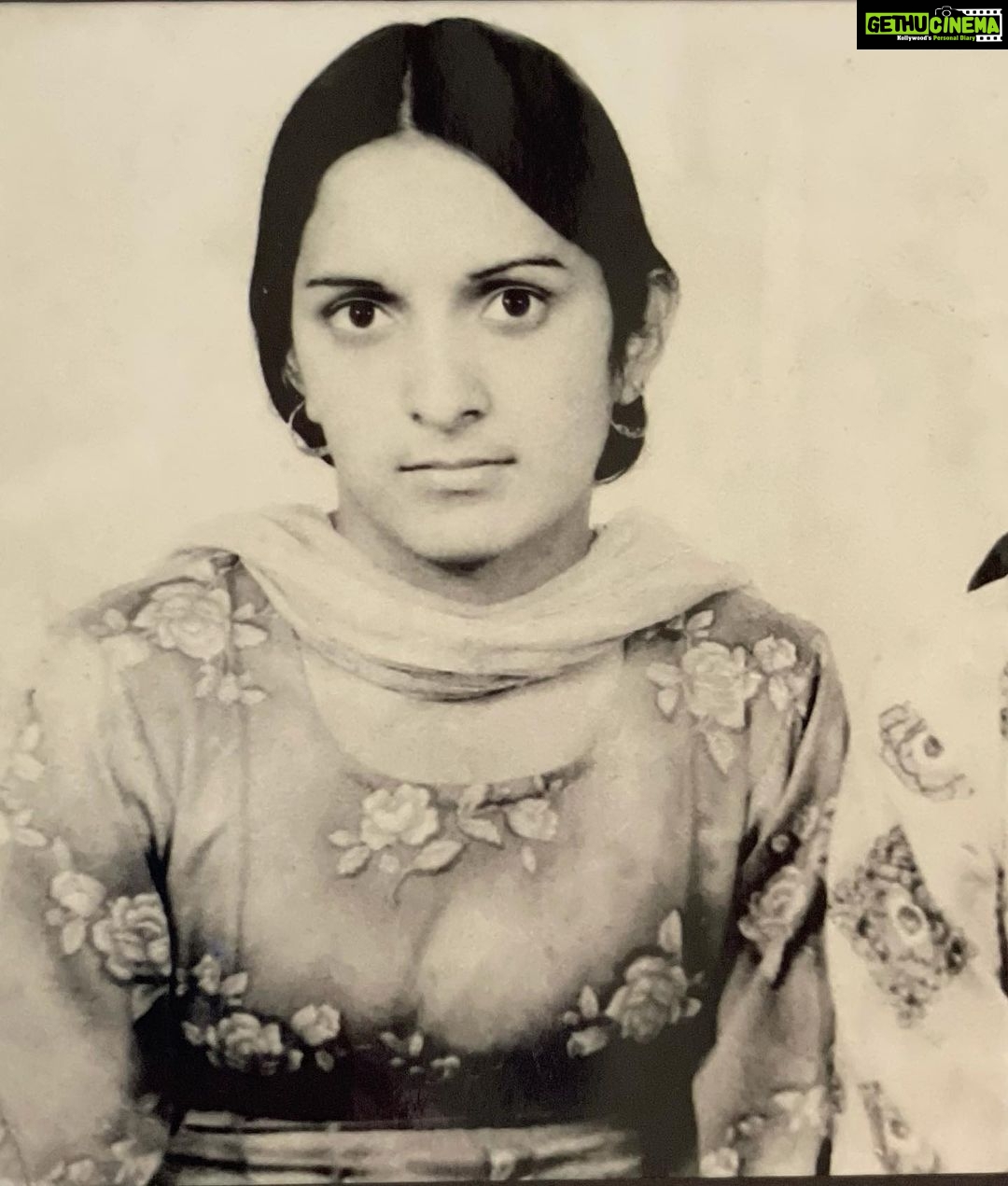 Kangana Ranaut Instagram - Dear Mother When I left home did not expect the world to go dark suddenly, occasionally called home papa asked so many questions siblings had their own doubts but whenever you spoke, you anxiously asked only one thing,” What did you eat beta? Who is cooking for you ? Where you get your food from ?” Mom that always moved me to tears. In the moments of despair I reminded myself no matter what happens there is one person who will always love me and that gave me immense strength to fight and build my own destiny Mother. I love you so much. Happy Mother’s Day Yours Chotu