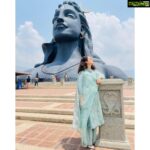 Kangana Ranaut Instagram – Some pictures from our aashram @isha.foundation 
Most important is to disconnect from everything worldly and connect with our inner being the higher self Shiva himself even if it is for few days ….Om Namah Shivaya 🙏