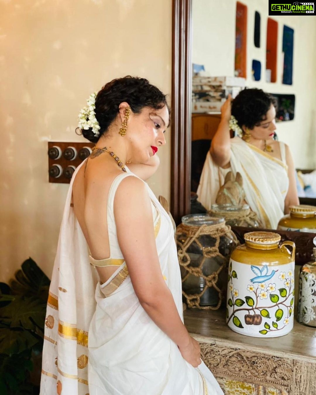 Kangana Ranaut Instagram - वो मज़ा कहाँ वस्ल-ए-यार में लुत्फ़ जो मिला इंतज़ार में फ़िक्र-ए-आशियाँ, हर खिज़ा में की आशियाँ जला हर बाहर में -फ़ना निज़ामी