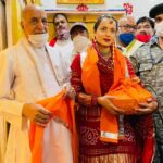 Kangana Ranaut Instagram – Met Shrinath ji, I love Krishna consciousness but nothing ever came close to this experience, as I stood before this enormous being tears won’t stop and I never wanted to leave. For a moment this was it, all of it, nothing before nothing beyond, still shaking, Jai Shri Krishan