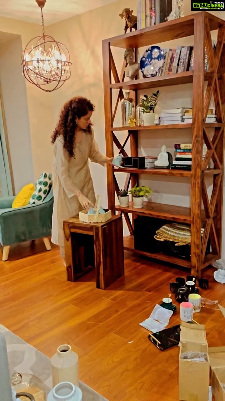 Kangana Ranaut Instagram - After script sessions, edit discussions I ran to my brothers and bhabhi’s house which I am designing and will set it up till midnight now, woman with nine hands is not a myth that’s like every woman ever ❤️