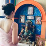 Kangana Ranaut Instagram - It was a very short trip home, now leaving for Jaisalmer for #Tejas shoot, distressed to see COVID cases rise everywhere, praying for everyone’s well being .... also thank you for all for all the love and kindness bestowed upon #thalaivitrailer