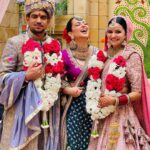 Kangana Ranaut Instagram – #Kangana and family members for Ritu & Aksht’s big day. Don’t they just look happy and radiant? 😍🥰