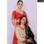 Kangana Ranaut Instagram - Kangana attends Karan-Anjali’s wedding pahadi Dham in a stunning red lehenga @ri_ritukumar @sunita_shekhawat_jaipur. How cute are the fam photos? 😍✨