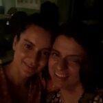 Kangana Ranaut Instagram – On the eve of #Rakshabandhan, Rangoli & Kangana’s brother’s surprised them with a sun-down dinner. Not only did they cook for them, but gave head massages as well 😂😂. Here are some glimpses of the lovely full moon night 💓💓💓