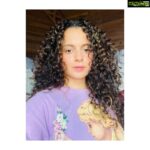Kangana Ranaut Instagram – Dear friends today is a very special day, resuming work after 7 months, travelling to southern India for my most ambitious bilingual project #thalaivi, need your blessings in these testing times of a pandemic.
P.S just clicked these morning selfies hope you all like them ❤️