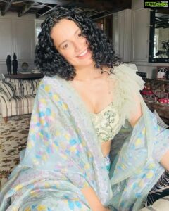 Kangana Ranaut Instagram - "Fashion should be inclusive but what is the point of including others and excluding our own? True meaning of Nationalism is Nation first, our own first..." 

#KanganaRanaut looks radiant in a Manipuri Phanek by designer @robertnaoremstudio gifted by friend @___bondie___