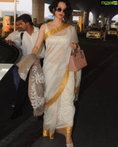Kangana Ranaut Instagram - Today is #NationalHandloomDay. Let's promote handloom, handmade, artisanal, and everything our nation should be proud of. When you choose handloom you choose weavers who are struggling for their survival, you choose to be #vocalforlocal, you choose mother earth, and love for every single being on this planet. #vocalforhandloom #savetheweave