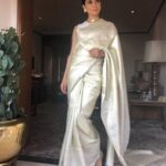 Kangana Ranaut Instagram – Today is #NationalHandloomDay. Let’s promote handloom, handmade, artisanal, and everything our nation should be proud of. When you choose handloom you choose weavers who are struggling for their survival, you choose to be #vocalforlocal, you choose mother earth, and love for every single being on this planet. #vocalforhandloom #savetheweave