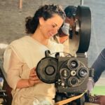Kangana Ranaut Instagram - This is no ordinary day, today one the sets of Tiku weds Sheru I found a rare gem, Newall camera right from the golden age of Indian Cinema 1950’s and this belonged to one of the greatest directors of all time Shri Bimal Roy ji … As I am all set to direct my second feature film Emergency this is nothing short of a blessing… What a lovely day … Thanks to the family of Bimal Roy ji to give us this precious gem for filming… thanks @donfernandodp for arranging this …