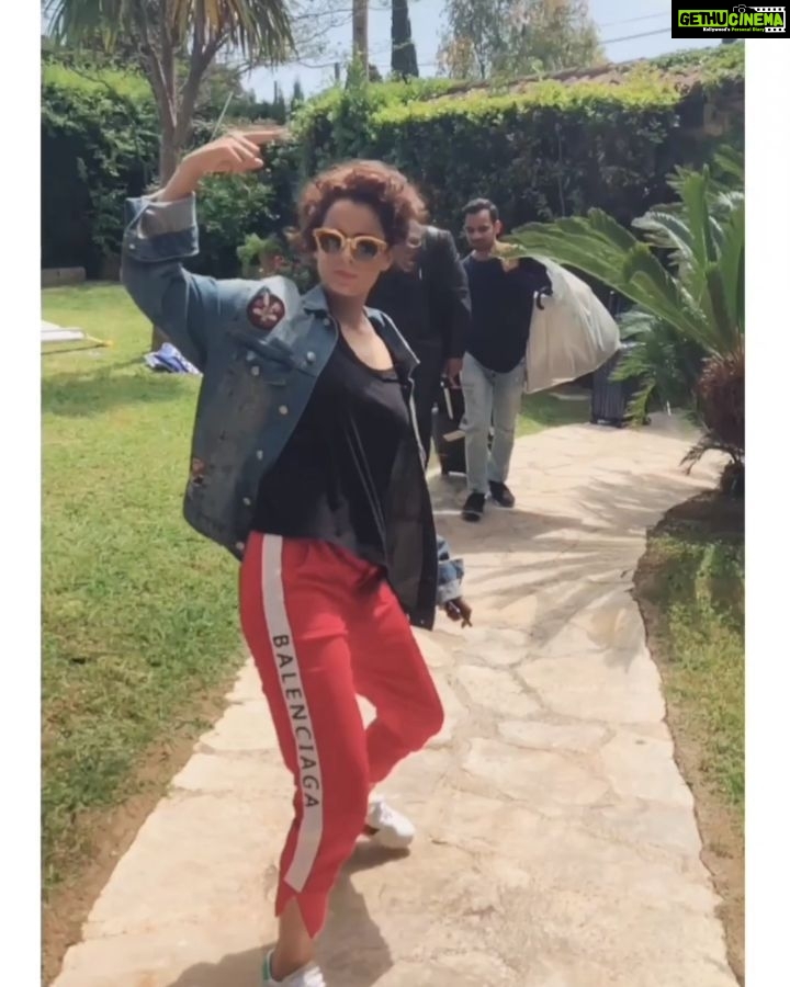 Kangana Ranaut Instagram - #FBF to this incredible moment at #Cannes2018. 😍😍😍😍😍😍