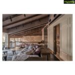 Kangana Ranaut Instagram – #KanganaRanaut’s eclectic workspace for her production house, #ManikarnikaFilms exude elegance and keen sense of aesthetics.

Keep swiping for more pictures and take an eyeful of the beautiful and inspiring workplace, situated in Pali Hills, Mumbai.