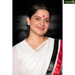 Kangana Ranaut Instagram – Revealing Kangana’s look from the film, #Thalaivi on the occasion of 72nd Birth Anniversary of #Jayalalitha. The film is based on the story of the life of J. Jayalalithaa, and touts to shed light on the lesser known aspects of her life.